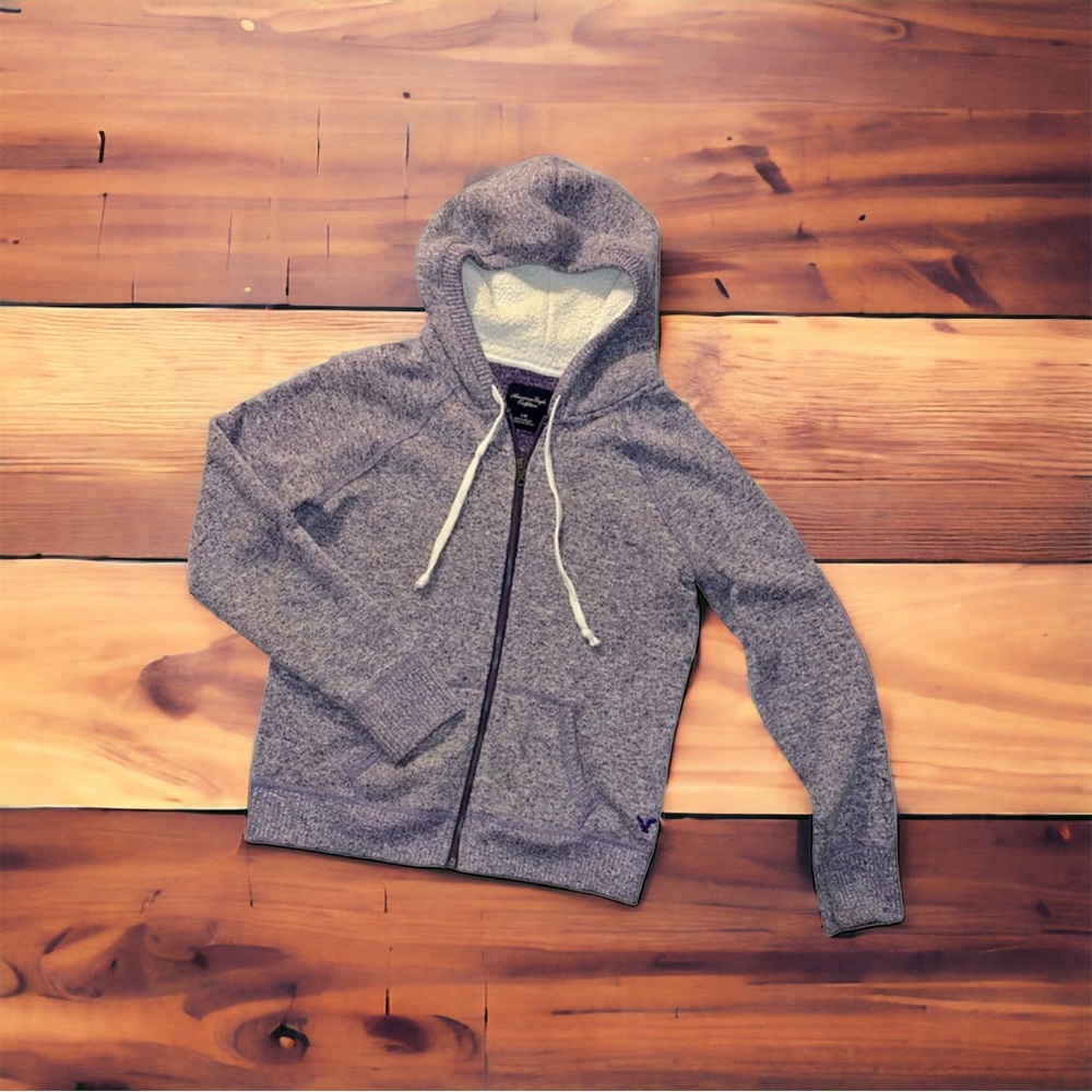 American Eagle’s purple zip jacket
